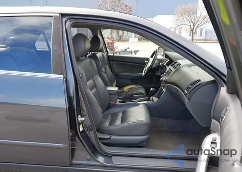 2003 Honda Accord 2.4 Ex z USA, uszkodzony, nr VIN JHMCM56663C068329